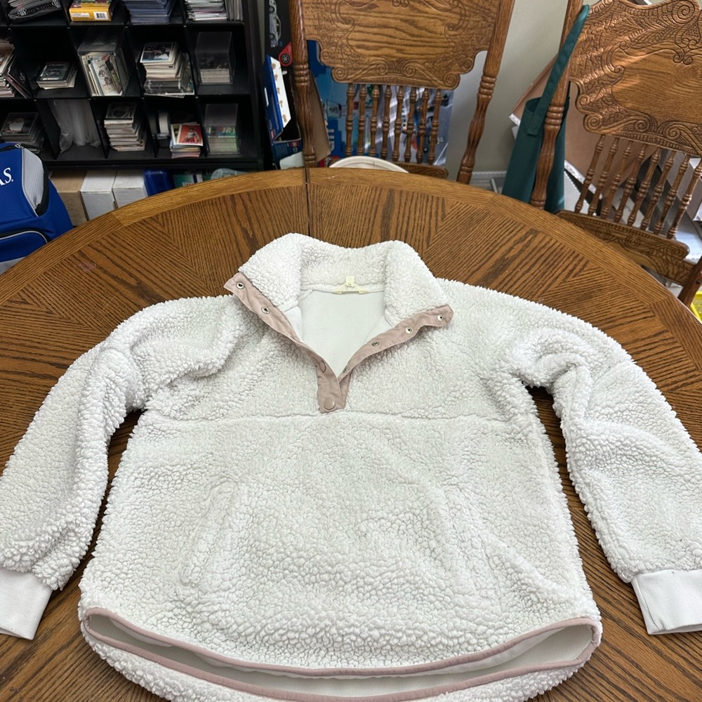Fuzzy and Soft White 1/4 Zip